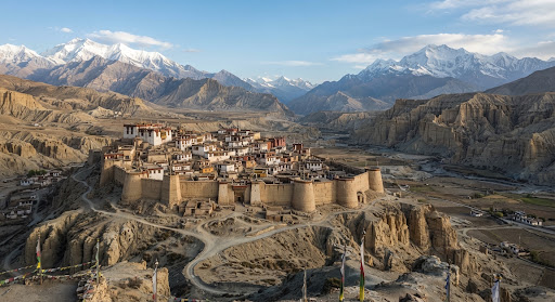 Mountain landscape of Annapurna & Mustang